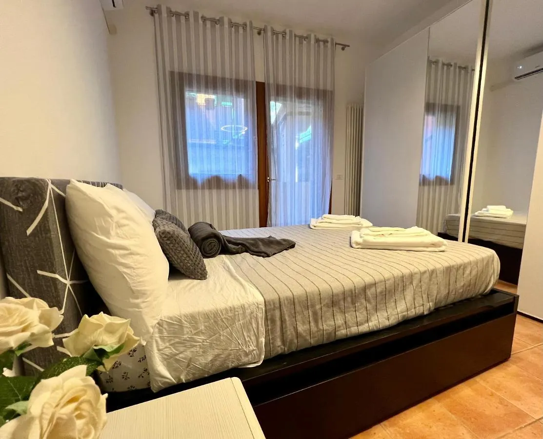 Red Rose Apartment Con Garage Vicenza